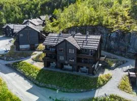 Spacious Family Apartment in Hemsedal, Ski In-Out, Sauna, 30m from Skarsnuten hotell