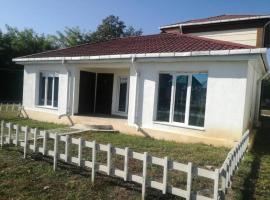 Telavi sleep & stay hotel, Hotel in Jugaani