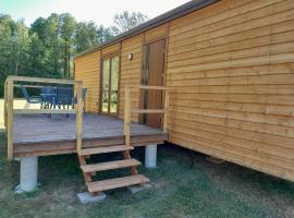 Domki letniskowe Jastrzębna, hotel 