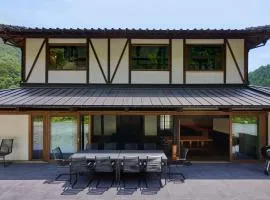IZA cominca 有田邸