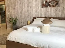 Yas Amazon - Stylish 1BR Apartment on Yas Island, Near Yas Mall