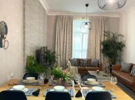 Yas Amazon - Stylish 1BR Apartment on Yas Island, Near Yas Mall