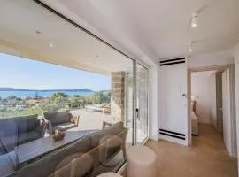 Sea View Luxury Villa in Gialova