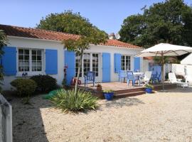 Maison calme proche plage Noirmoutier, 6 personnes, animaux admis, parking privé - FR-1-823-76, Hotel in Noirmoutier-en-l'lle