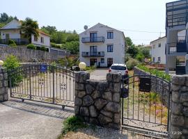 Studio Soline Dani 3, hotel in Soline
