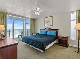Spacious 2 bedroom Direct Ocean Front Condo, Corner Unit, Balconies HSS 5th FL