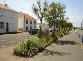 Appartement RDC à 100m plage, animaux admis, stationnement facile - FR-1-540-304