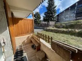 Studio confortable au pied des pistes avec terrasse - FR-1-804-55
