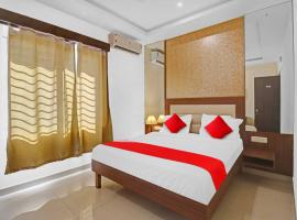 Collection O Jakksandra Harsha Boarding, hotel din Mālūr