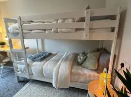 Ensuite Room For 3 in Dublin 2, Shared Kitchen