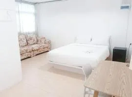 X Mitr INN Sukhumvit 2 - BTS Nana มิตร อินน์ สุขุมวิทซอย 2 บีทีเอส นานา