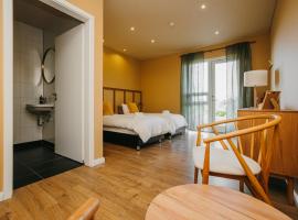 The Hill Guesthouse, hotel in Fludir