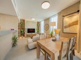 2BR Aljada Apartment - Forest Themed - Sleeps 6 - Balcony