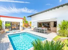 Villa Ilona - Villa piscine à quelques pas des plages