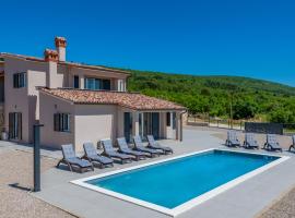 Villa Ema, a beautiful villa with a wonderful view of the sea, hotel a Stanišovi