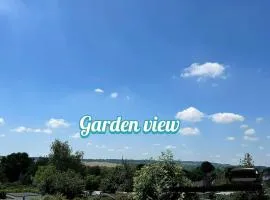 The little flowers home