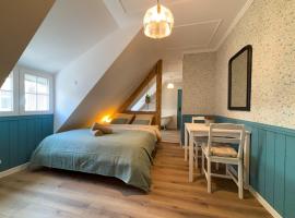 English cottage - Logement atypique: Sarreguemines şehrinde bir kul&uuml;be