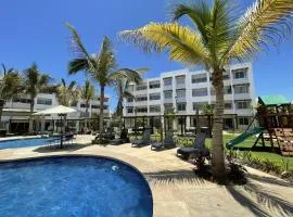 Tropical Condo - Close to Beach and Waterpark