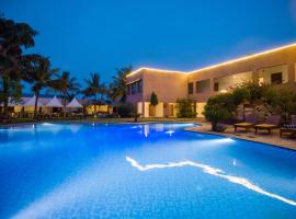 Alaya Stays Jeevantara by ELIVAAS, glamping em Udaipur