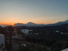 Holiday House Melissa