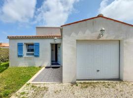 Nice Home In Saint-Georges-D'oléron，位于奥雷龙圣乔治的酒店