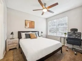 The Davis 817 I Spacious And Comfy 1 Bed 1 Bath