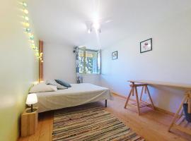 La chambre du Tilleul de la Tarte Qui Flette，位于Saint-Sulpice的酒店