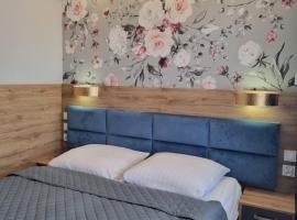 Gościniec pod Polną Różą 2, hotel in Międzyzdroje