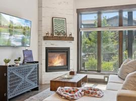 Modern Mountain Escape at Blackstone Walk to the Slopes, hotell sihtkohas Park City