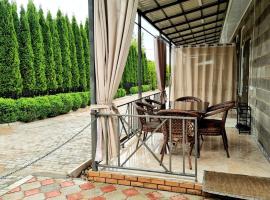 Коттедж на Иссык-Куле, ξενοδοχείο σε Chok-Tal