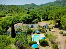 Mas Les Micocouliers, hotel v destinaci Saint-Christol-lès-Alès