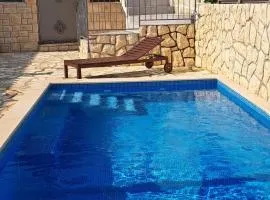 Apartments Tomina