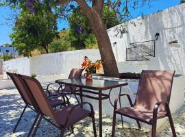 Blue Acacia in Alinda Leros, hotel ad Alinda