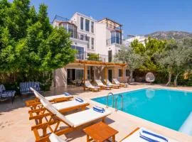 Kalkan merkezde deniz manzaralı villa