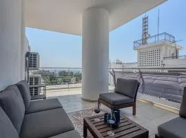 Seaview Apt 3 min Walk to Beach