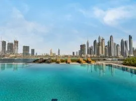 Palm and Marina Views in NEW Palace Beach Residence