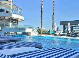 Studio White Tower - Mamaia Nord