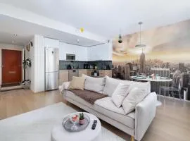 2BR Downtown Apt, Sauna & Sea Views