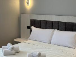 Hotel Garden، فندق في ريفولي