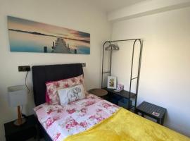 Mel House，位于格伦罗西斯的民宿