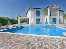 Villa Maria