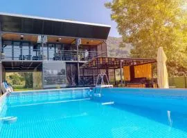 VILA SMARAGD