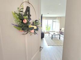 Abbey Lodge 4 bedroom Apartment, cabin in Ardara