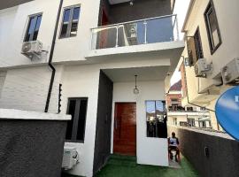 Four bedroom Luxury house Lekki, Hotel in Lekki