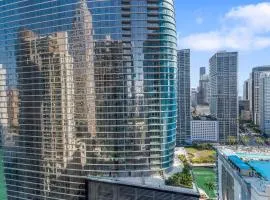 Brickell LuxePad 1BED 1BATH with Pool, Gym, Sauna, Grills, Cinema Projector