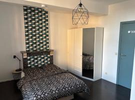 Chambre située au cœur de Mons avec SDB privée, ubytování v soukromí v destinaci Mons