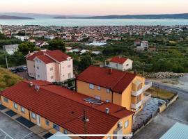 Apartments and rooms Niki 2