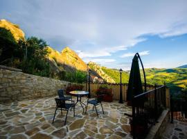 PASCHIERE by Keyhole Selection，位于卡斯泰尔梅扎诺的别墅