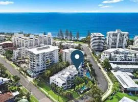 'Admirals' Coastal Haven - 200mtrs from Beach