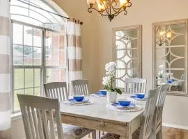 Less Than 1 Mi to Oak Tree National Cozy Getaway!